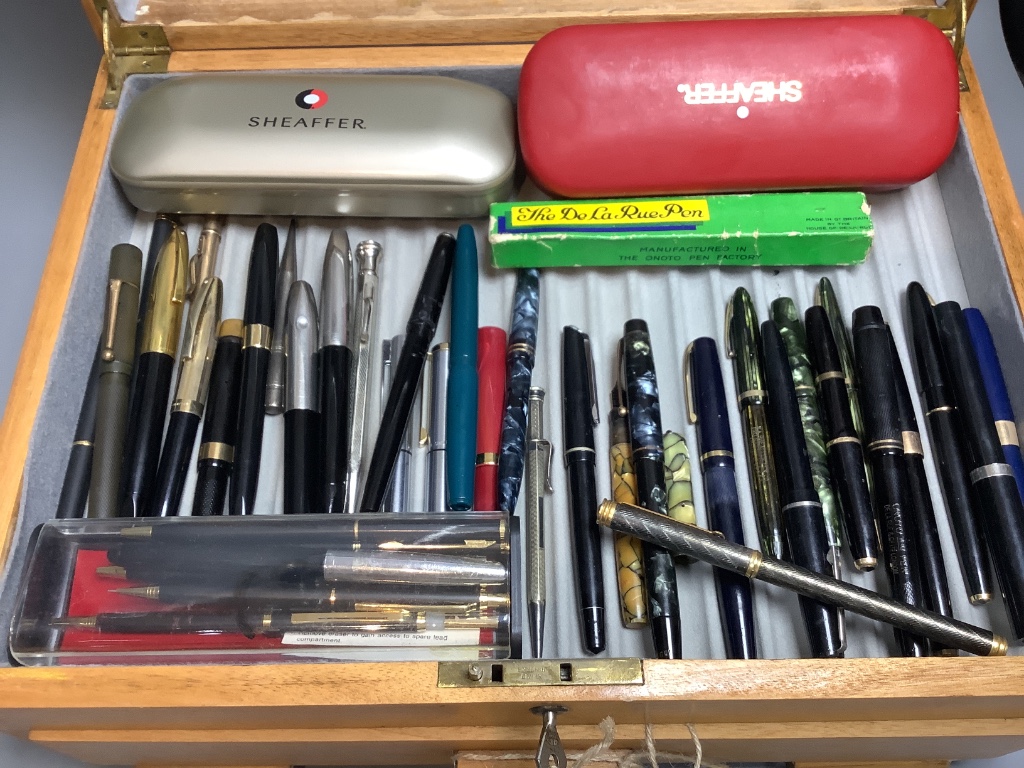 A collection of fountain pens including three Sheaffer, PFM and Onoto etc